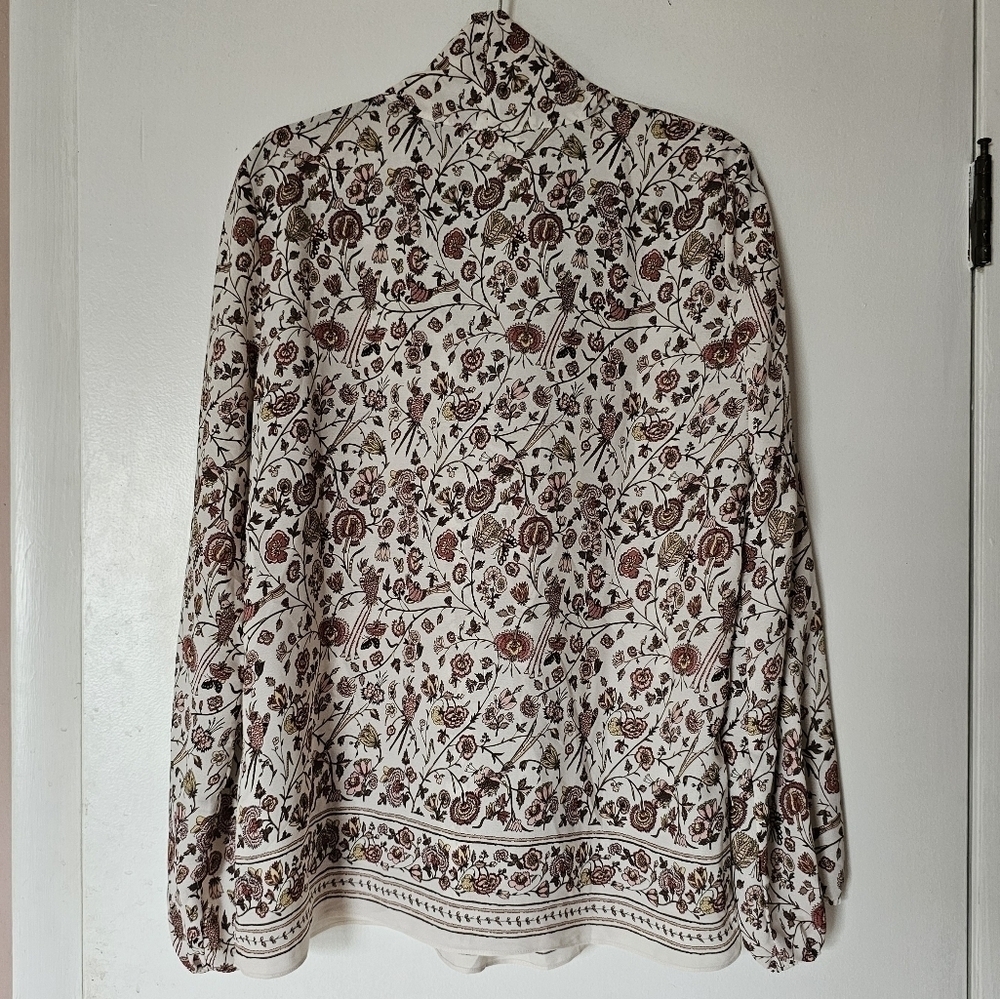 Max Studio white red floral print tie front long sleeve v neck blouse Size L - Picture 2 of 6